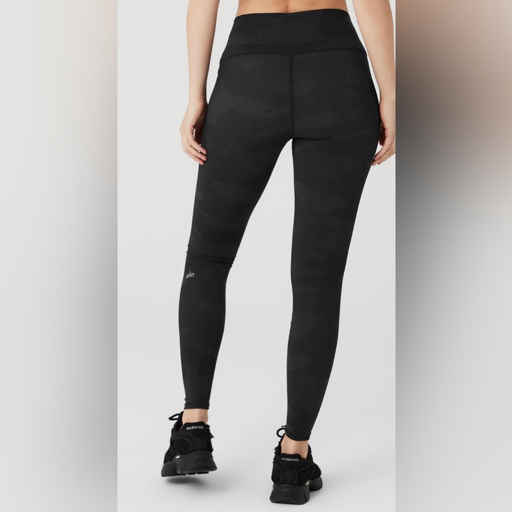 ALO yoga high waist camo vapor leggings